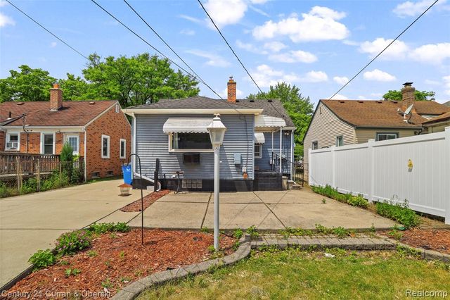 4155 Syracuse Street, Dearborn Heights, MI 48125