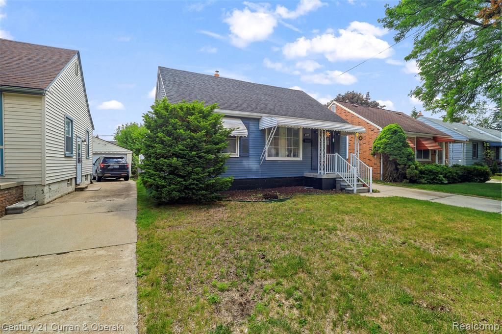 4155 Syracuse Street, Dearborn Heights, MI 48125