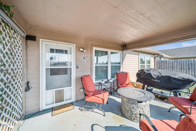 1506 W 11th Street, Grove, OK 74344