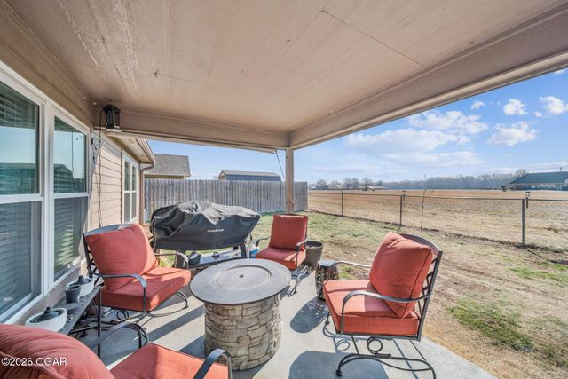 1506 W 11th Street, Grove, OK 74344