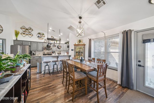 1506 W 11th Street, Grove, OK 74344