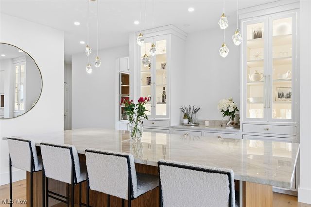 10311 Hunting Hills Avenue NE, Hartville, OH 44632