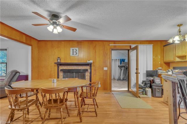 677 Kennedy Country Drive, Asheboro, NC 27205