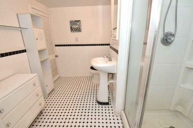 4935 N 88th STREET, Milwaukee, WI 53225