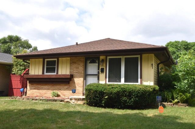 4935 N 88th STREET, Milwaukee, WI 53225