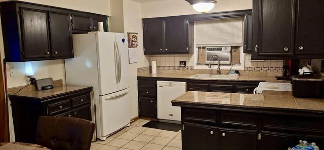 4935 N 88th STREET, Milwaukee, WI 53225