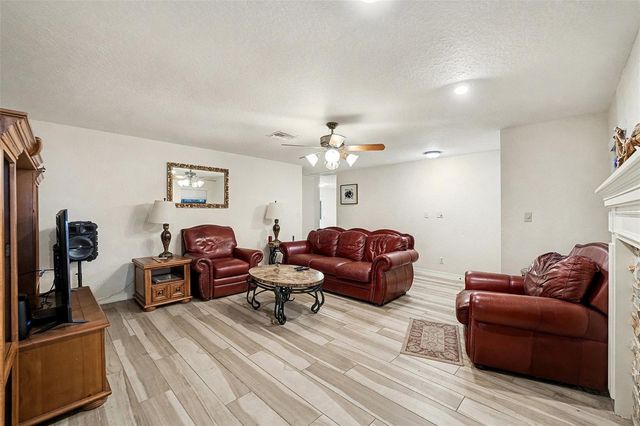 102 LAKE LENA BOULEVARD, Auburndale, FL 33823