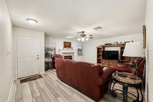 102 LAKE LENA BOULEVARD, Auburndale, FL 33823