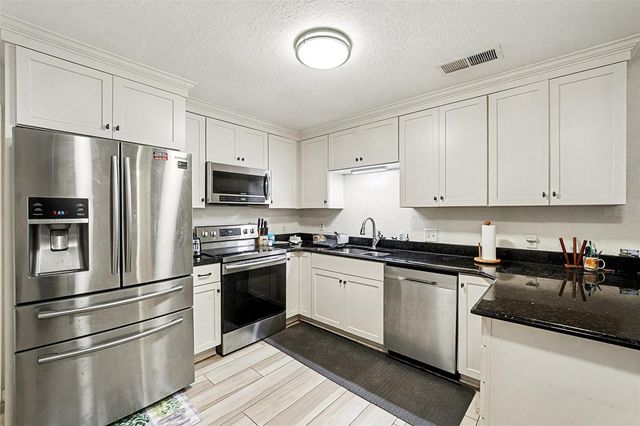 102 LAKE LENA BOULEVARD, Auburndale, FL 33823