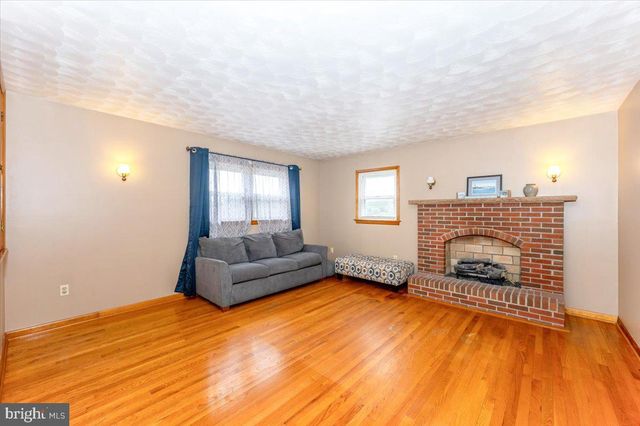 6015 KEYSER LN, Frederick, MD 21702