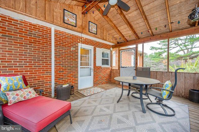 6015 KEYSER LN, Frederick, MD 21702