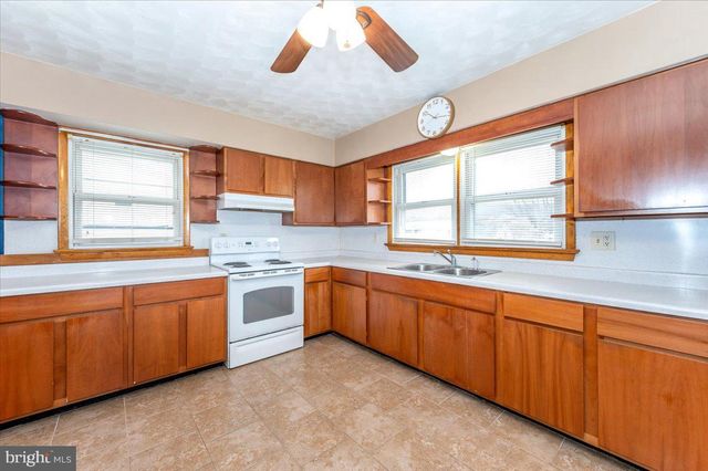 6015 KEYSER LN, Frederick, MD 21702