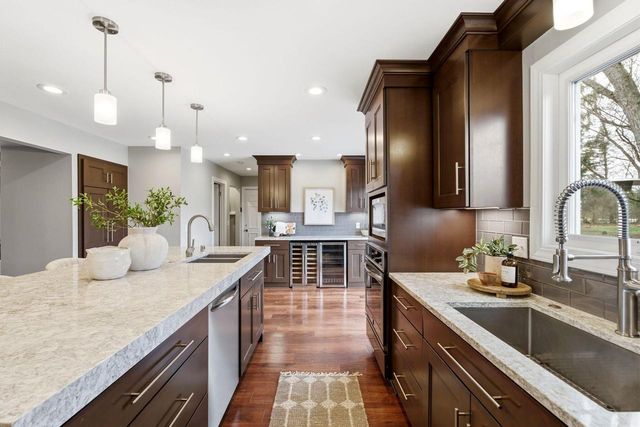 18760 Yorkshire LANE, Brookfield, WI 53045
