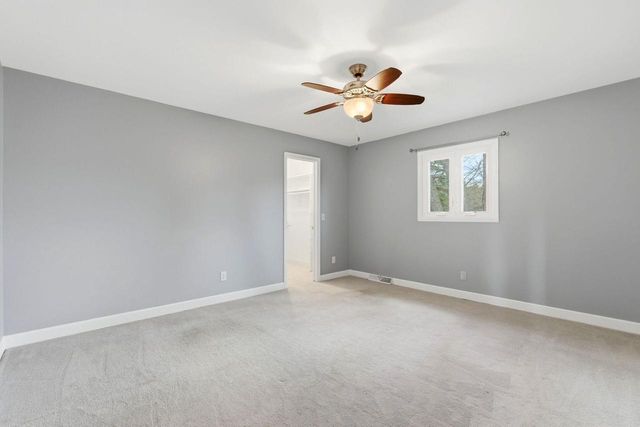 18760 Yorkshire LANE, Brookfield, WI 53045