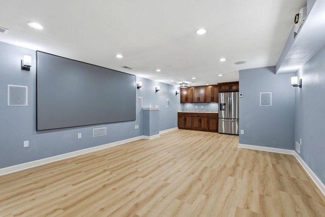 18760 Yorkshire LANE, Brookfield, WI 53045