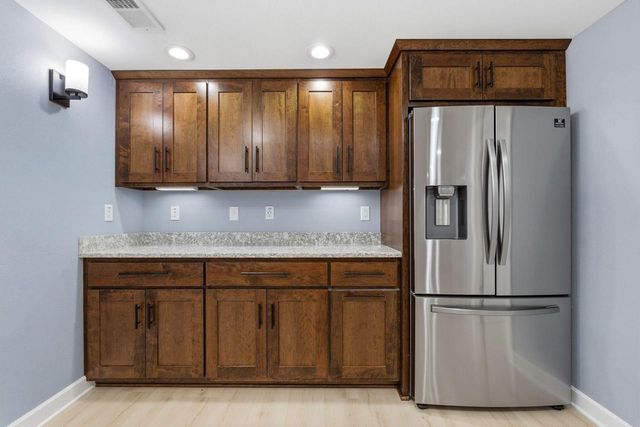 18760 Yorkshire LANE, Brookfield, WI 53045