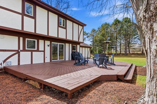 18760 Yorkshire LANE, Brookfield, WI 53045
