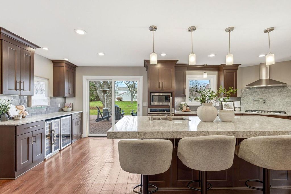18760 Yorkshire LANE, Brookfield, WI 53045