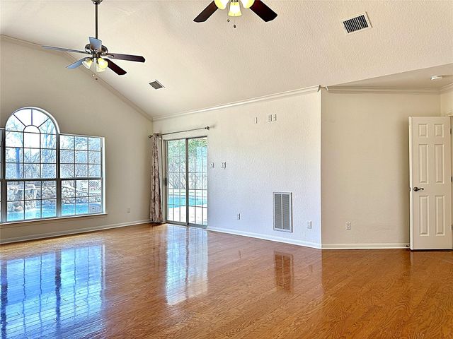 159 Moku Manu DR, Bastrop, TX 78602