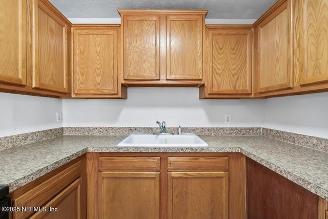 7825 TORY Place, Jacksonville, FL 32208