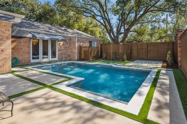 7215 Lavendale Circle, Dallas, TX 75230