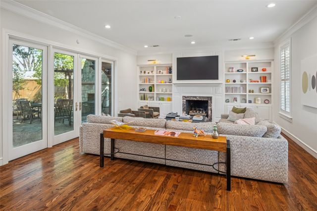 7215 Lavendale Circle, Dallas, TX 75230