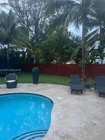 12520 Griffing Blvd, North Miami, FL 33161