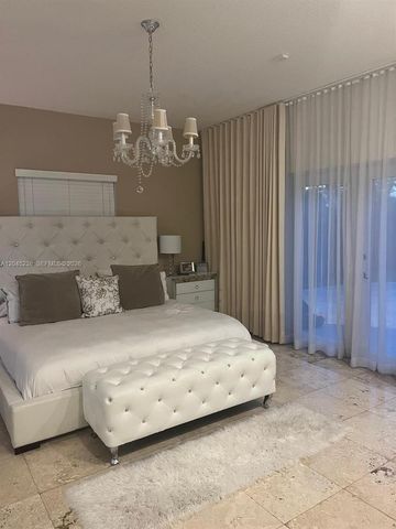 12520 Griffing Blvd, North Miami, FL 33161
