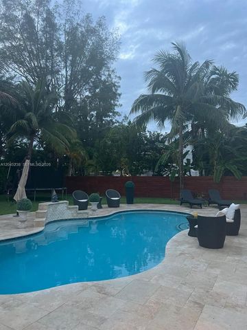 12520 Griffing Blvd, North Miami, FL 33161