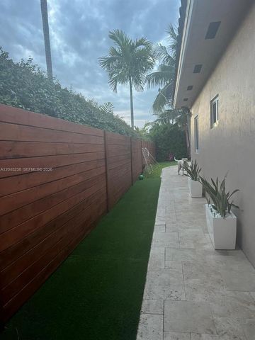 12520 Griffing Blvd, North Miami, FL 33161