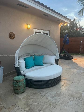 12520 Griffing Blvd, North Miami, FL 33161