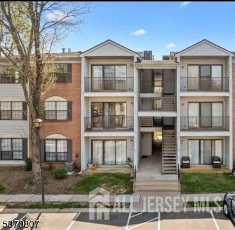 81 fisher Drive 81, Franklin Twsp, NJ 08823