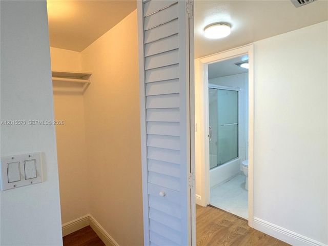 20400 W Country Club Dr 209, Aventura, FL 33180