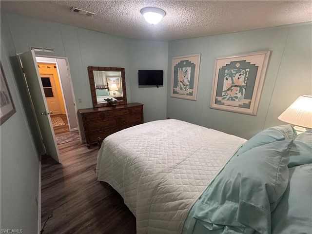 10561 Lake Loop RD 37M, North Fort Myers, FL 33903
