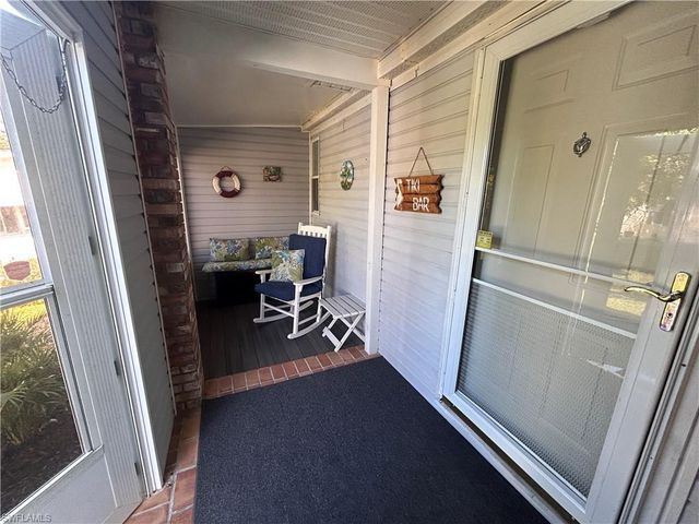 10561 Lake Loop RD 37M, North Fort Myers, FL 33903