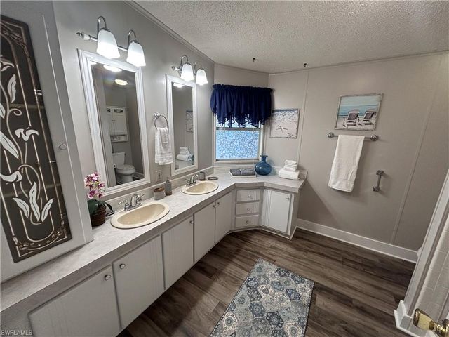 10561 Lake Loop RD 37M, North Fort Myers, FL 33903