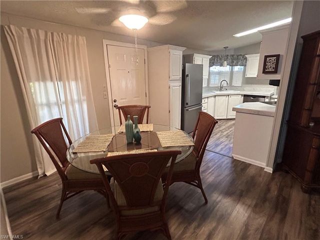 10561 Lake Loop RD 37M, North Fort Myers, FL 33903