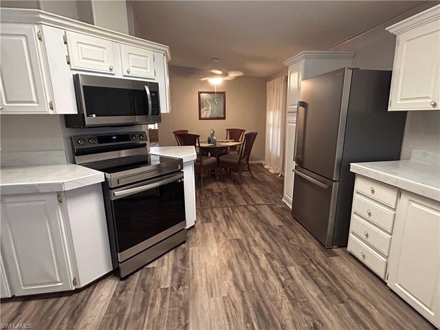 10561 Lake Loop RD 37M, North Fort Myers, FL 33903