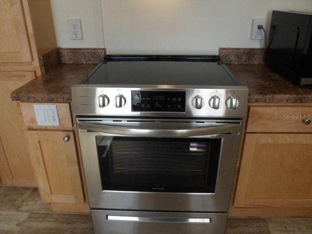 8405 EBSON DRIVE, North Fort Myers, FL 33917