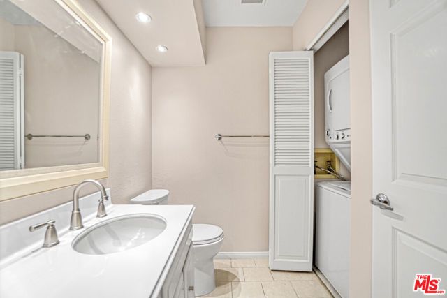 8601 Falmouth Avenue 316, Playa Del Rey (los Angeles), CA 90293