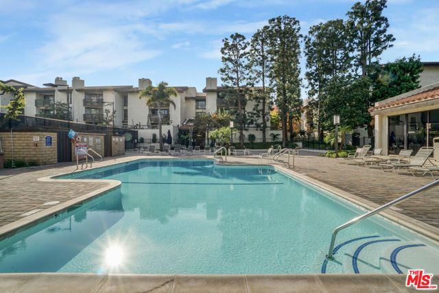 8601 Falmouth Avenue 316, Playa Del Rey (los Angeles), CA 90293