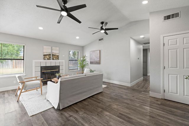 213 Quadra Ave, Rio Linda, CA 95673