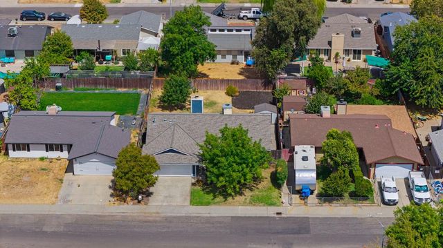 213 Quadra Ave, Rio Linda, CA 95673
