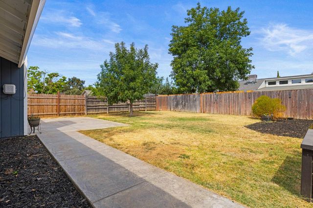 213 Quadra Ave, Rio Linda, CA 95673