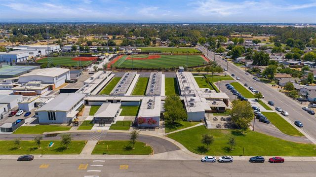 213 Quadra Ave, Rio Linda, CA 95673