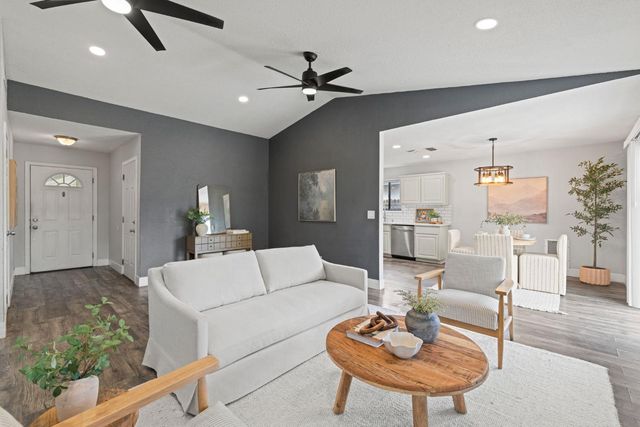 213 Quadra Ave, Rio Linda, CA 95673