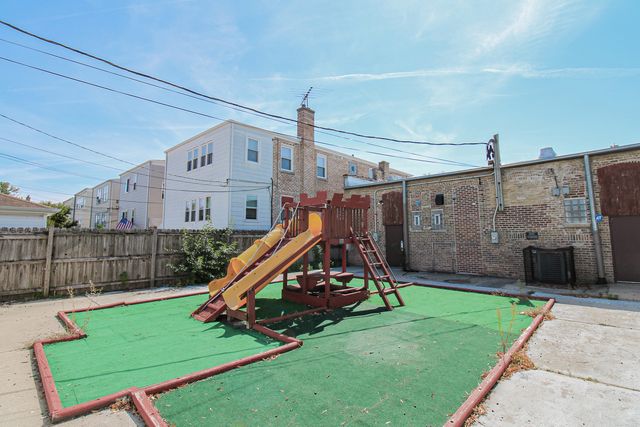 5897 N Elston Avenue, Chicago, IL 60646