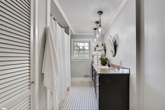 308 Beechwood Drive, Spartanburg, SC 29307