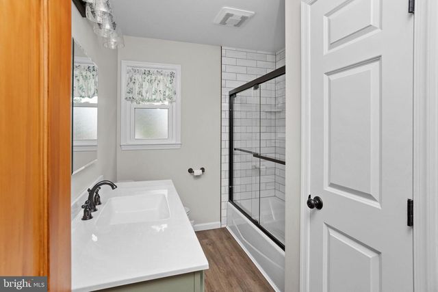 96 BORDENTOWN CHESTERFIELD RD, Chesterfield, NJ 08515