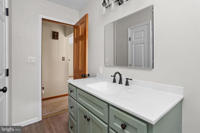 96 BORDENTOWN CHESTERFIELD RD, Chesterfield, NJ 08515